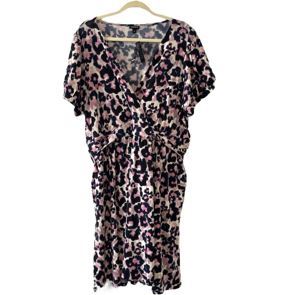 NWT Torrid Shortsleeve Dress Size 3X pink blue white pattern